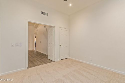 21 Beryl Ave, Phoenix AZ  85021-2480 exterior