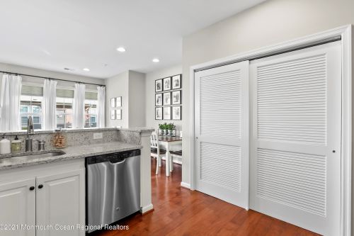 1 Kyle Dr, Tinton Falls NJ 07712-7535 exterior