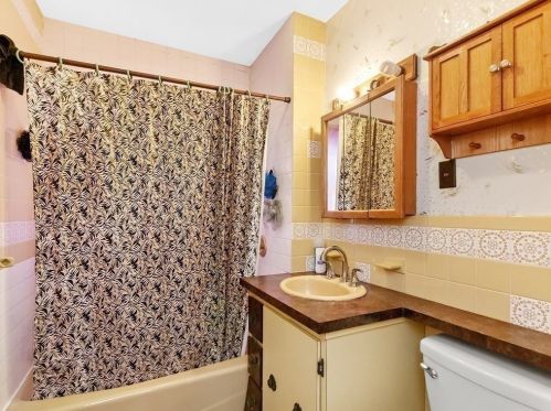 21 Kenwood Rd, Everett MA 02149-3015 exterior