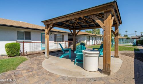 3025 38 St, Phoenix AZ 85018-4114 exterior