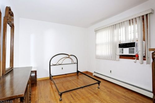 11 Van Rensselear St, Belleville NJ 07109-2911 exterior