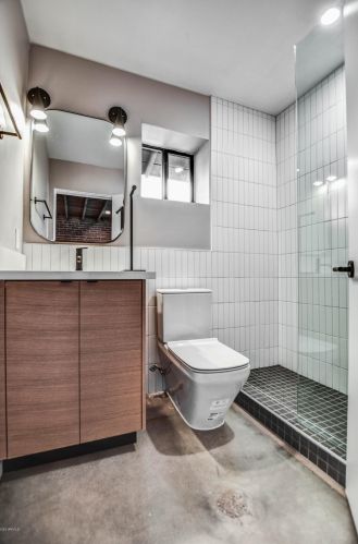 1201 Edgemont Ave, Phoenix AZ 85035-1809 exterior