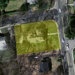 795 Chestnut St, Newton MA 02468-2329 aerial view