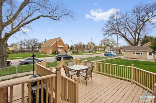 3944 Oak Park Ave, Forest View IL 60402-4168 exterior