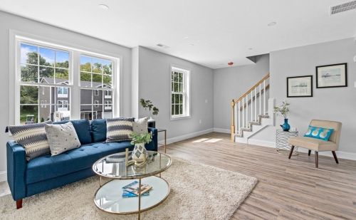 543 Andover St, Lawrence, MA 01843-2001