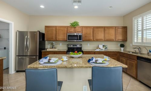 1668 Cielo Grande Ave, Phoenix AZ 85024-7554 exterior