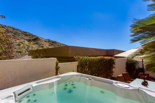 30 Beryl Ave, Phoenix AZ 85020-1536 exterior