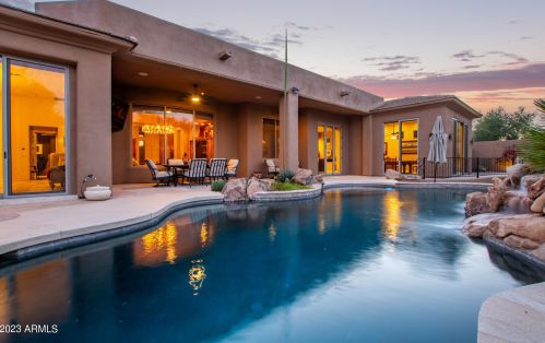 22843 54th St, Phoenix AZ  85054-7199 exterior