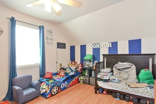 42 Raymond St, Fall River MA 02723-2823 exterior