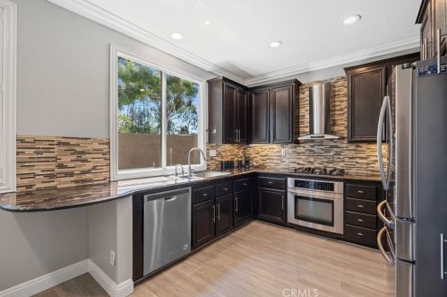 2 Bayfield, Irvine CA  92614-7907 exterior