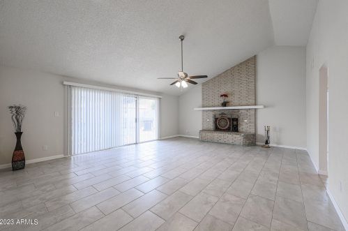 6017 42nd St, Phoenix AZ  85042-5241 exterior