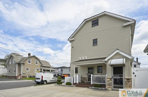 49 Wheeler Ave, Carteret NJ  07008-2825 exterior