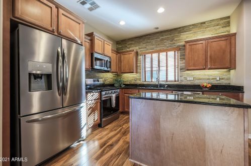 21150 36 Pl, Phoenix AZ 85050-8388 exterior