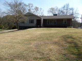 1807 Paulette Dr, Birmingham AL  35226-2628 exterior