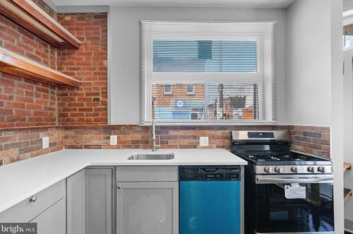 1815 20 St, Philadelphia PA 19145-2048 exterior