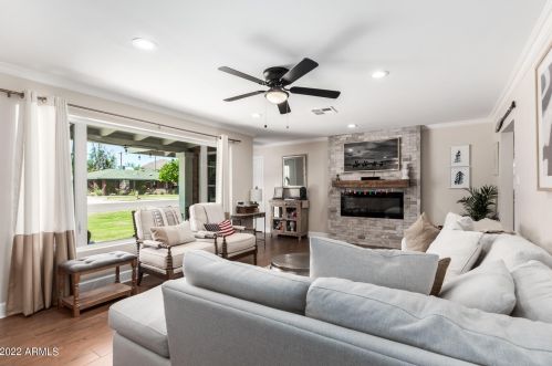 4231 Catalina Dr, Phoenix AZ 85031-3726 exterior