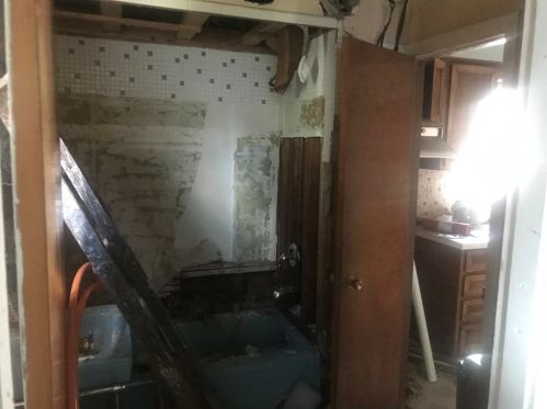 230 Rdg St, Fall River MA 02721-1717 exterior