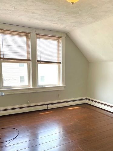 497 Smt St, Fall River MA 02724-1700 exterior