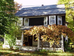 9 Oak Ter, Newton, MA 02461-1409