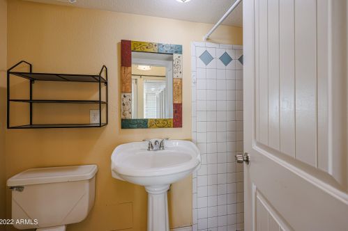 3121 Bethany Home Rd, Phoenix AZ 85015-2442 exterior