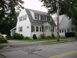 286 Cherry St, Newton, MA 02465-1605