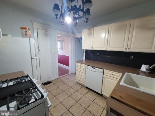 112 Jackson St, West Deptford NJ  08096-2353 exterior