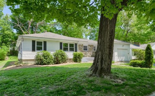 45 Ashmore Rd, Worcester MA  01602-1823 exterior