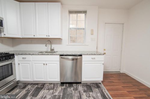 614 6 St, Philadelphia PA 19147-2128 exterior