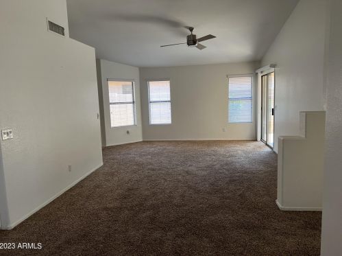 4621 Abraham Ln, Phoenix AZ  85050-6155 exterior