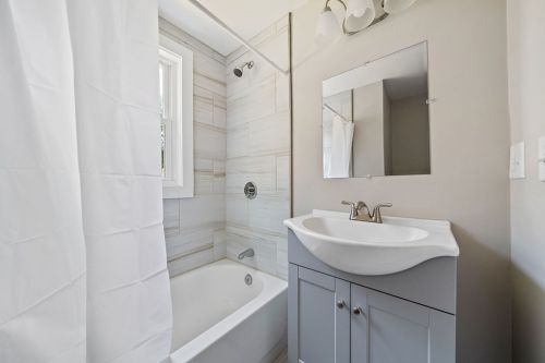 210 Hart St, Taunton MA  02780-6945 exterior