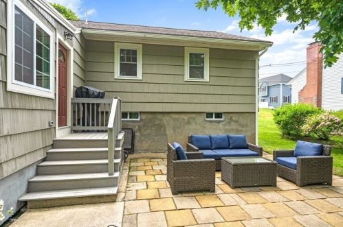 8 Clyde Ter, Arlington MA 02474-1509 exterior