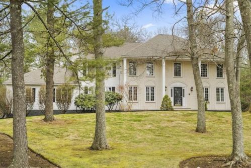 11 Freedom Trl, Norfolk, MA 02056-1633