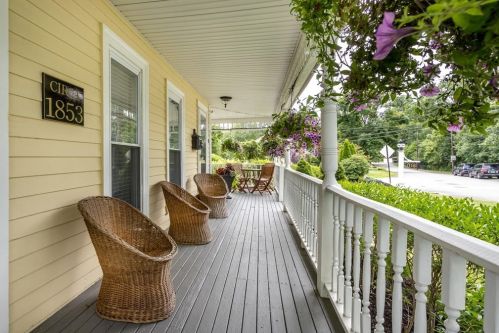 118 Messinger St, Canton MA 02021-3947 exterior