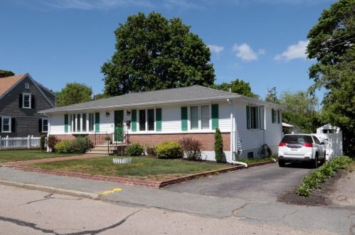 5 Morse Ave, Wareham, MA 02571-1451