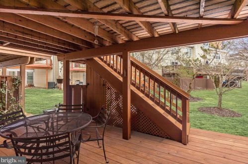 5229 Lightfoot Path, Columbia MD 21044-1100 exterior