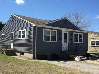 33 Highland Ter, Needham MA  02494-3013 exterior