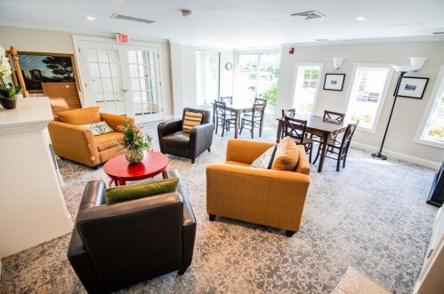 8 Crowninshield St, Peabody MA  01960-8201 exterior