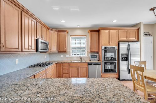 85 Brookfield Dr, Jackson Twp NJ 08527-3857 exterior