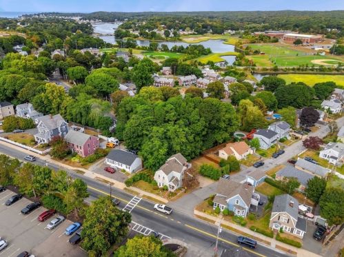 293 Washington St, Gloucester MA 01930-4815 exterior