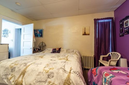 143 Lowell St, Methuen MA 01844-6825 exterior