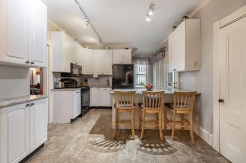 28 Franklin St, Whitman MA 02382-2529 exterior