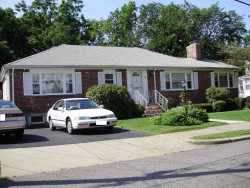 308 Woodcliff Rd, Newton, MA 02461-2128