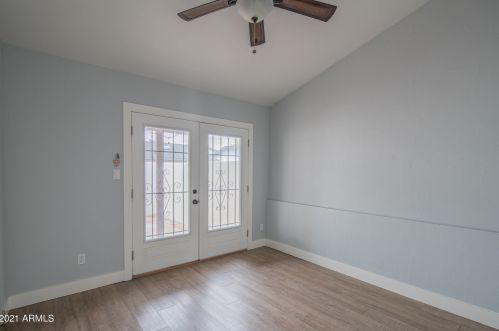 1124 Belmont Ave, Phoenix AZ 85051-6765 exterior