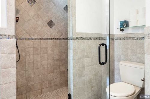 20 Southfield Dr, Wantage NJ  07461-3036 exterior