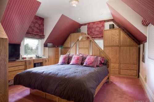 2080 Undermountain Rd, Sheffield MA 01257-9639 exterior