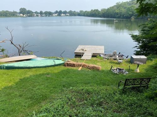 244 Pleasant St, Arlington MA  02476-8134 exterior