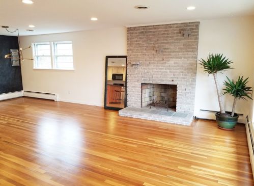 61 Cypress Rd, Milton MA  02186-4707 exterior