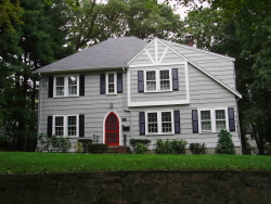 58 Larchmont Ave, Newton, MA 02468-2031