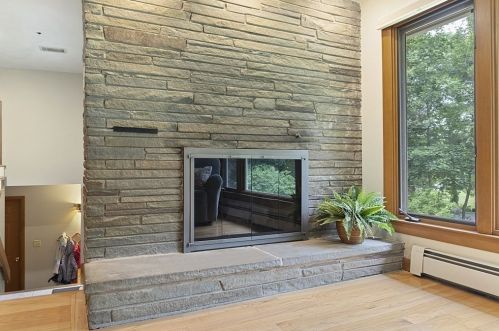 176 Woodland Rd, Southborough MA  01772-2035 exterior