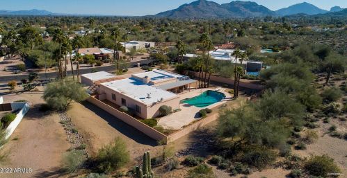 9518 46 St, Phoenix AZ 85028-5201 exterior